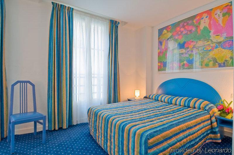 Hotel Croix De Malte à Paris Chambre photo