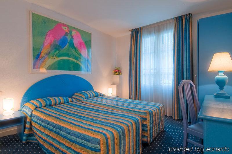 Hotel Croix De Malte à Paris Chambre photo